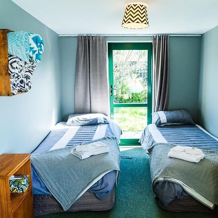 Pinedale Lodge & Apartment Метвен Экстерьер фото