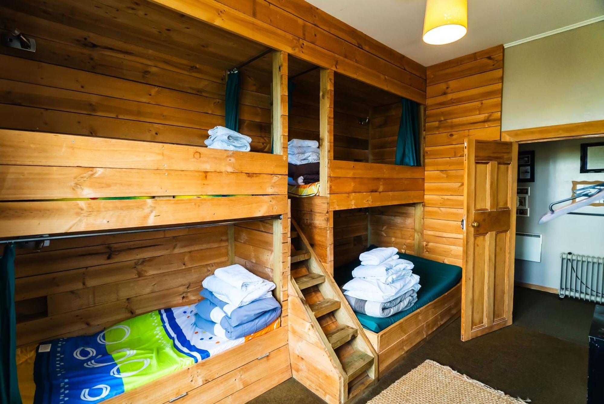 Pinedale Lodge & Apartment Метвен Экстерьер фото