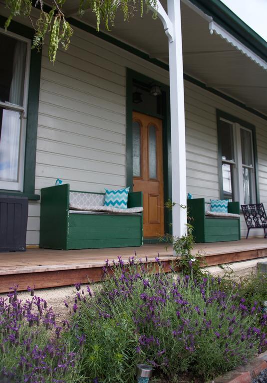 Pinedale Lodge & Apartment Метвен Экстерьер фото