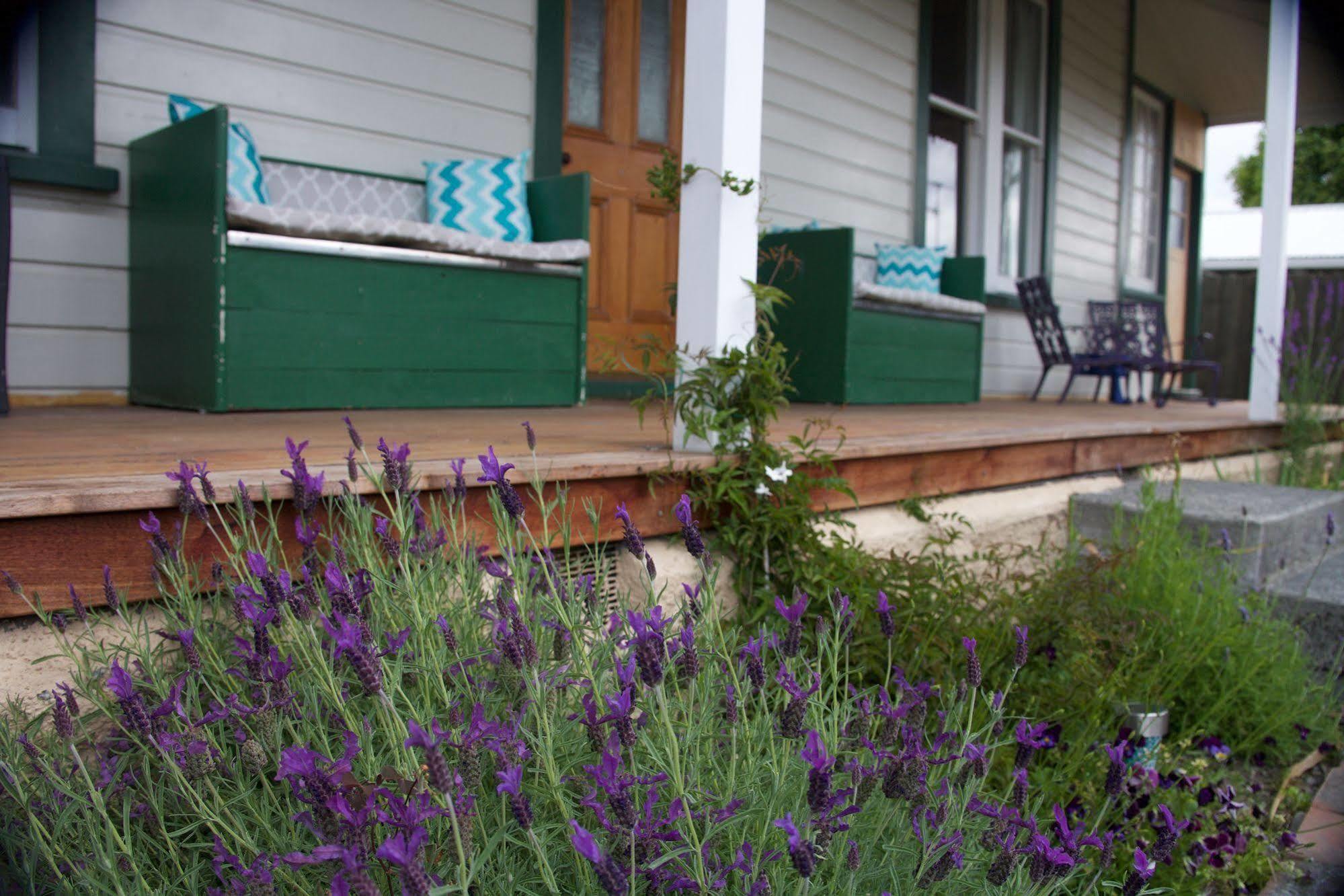 Pinedale Lodge & Apartment Метвен Экстерьер фото